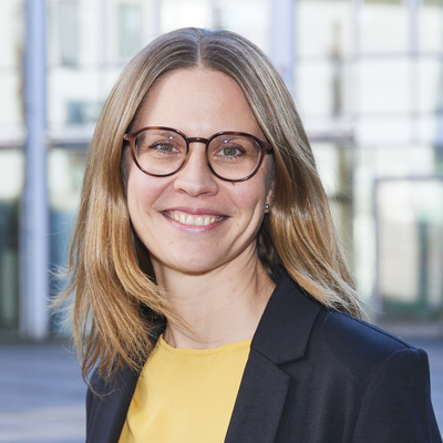 Portrait of Dr. Lena Edalat